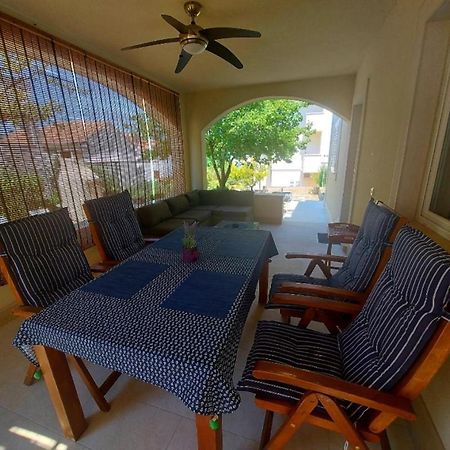 Sweet Apartment Marijana Supetar Exterior photo