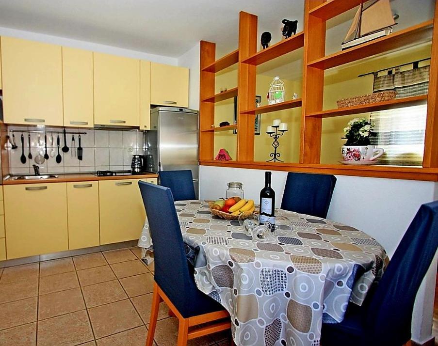 Sweet Apartment Marijana Supetar Exterior photo