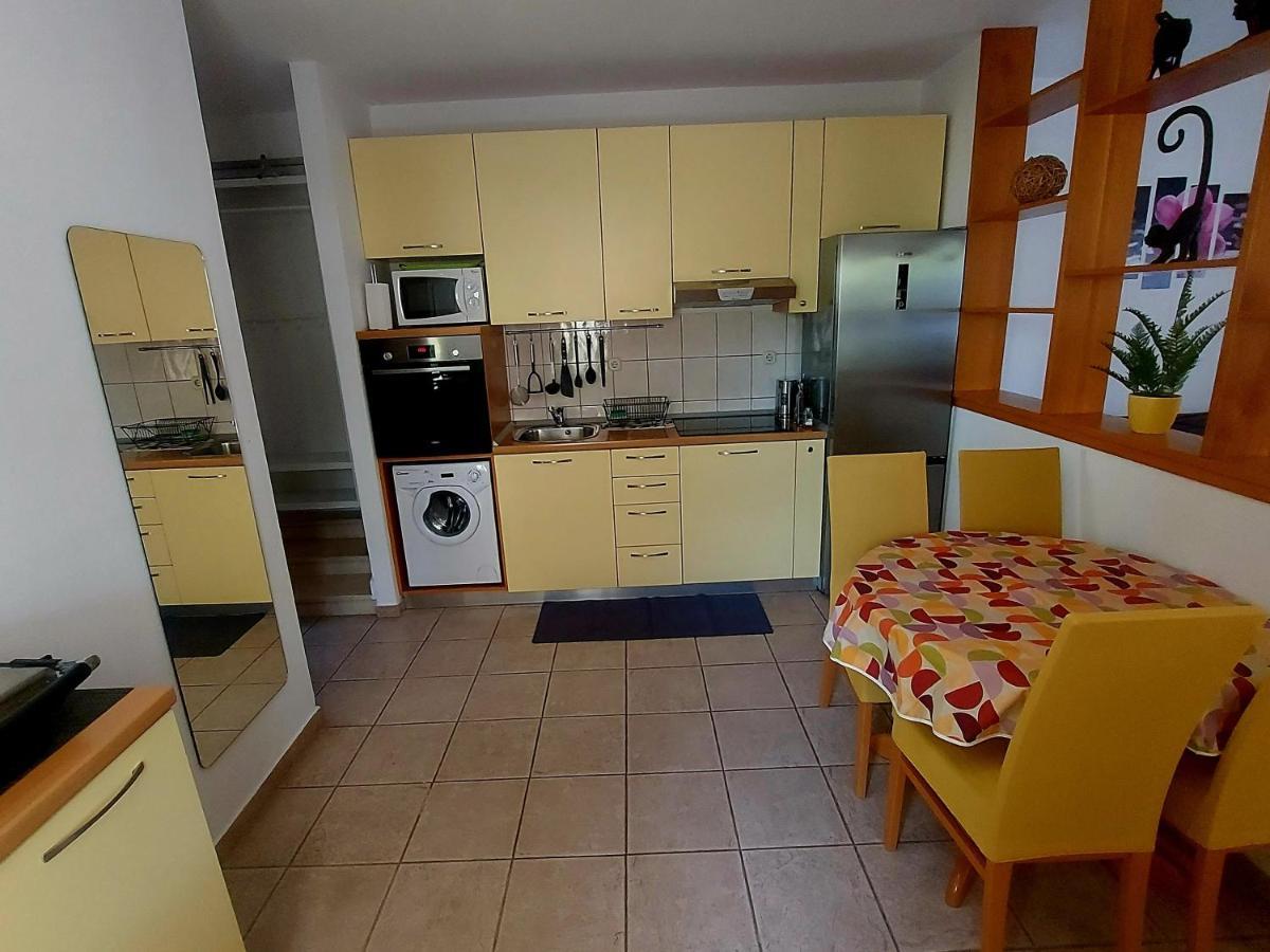 Sweet Apartment Marijana Supetar Exterior photo
